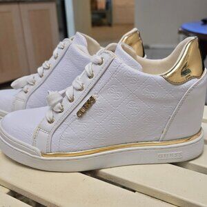 Guess Flowurs Wedge Shoe Size 9